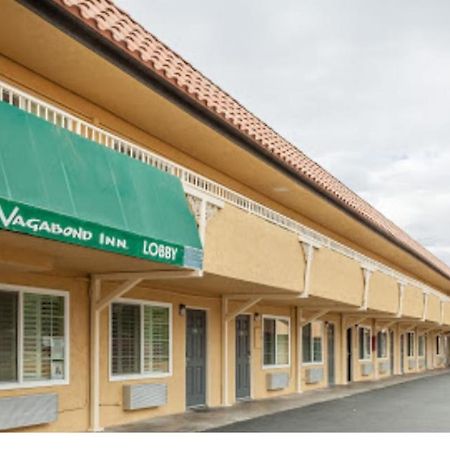 Vagabond Inn Hemet Bagian luar foto